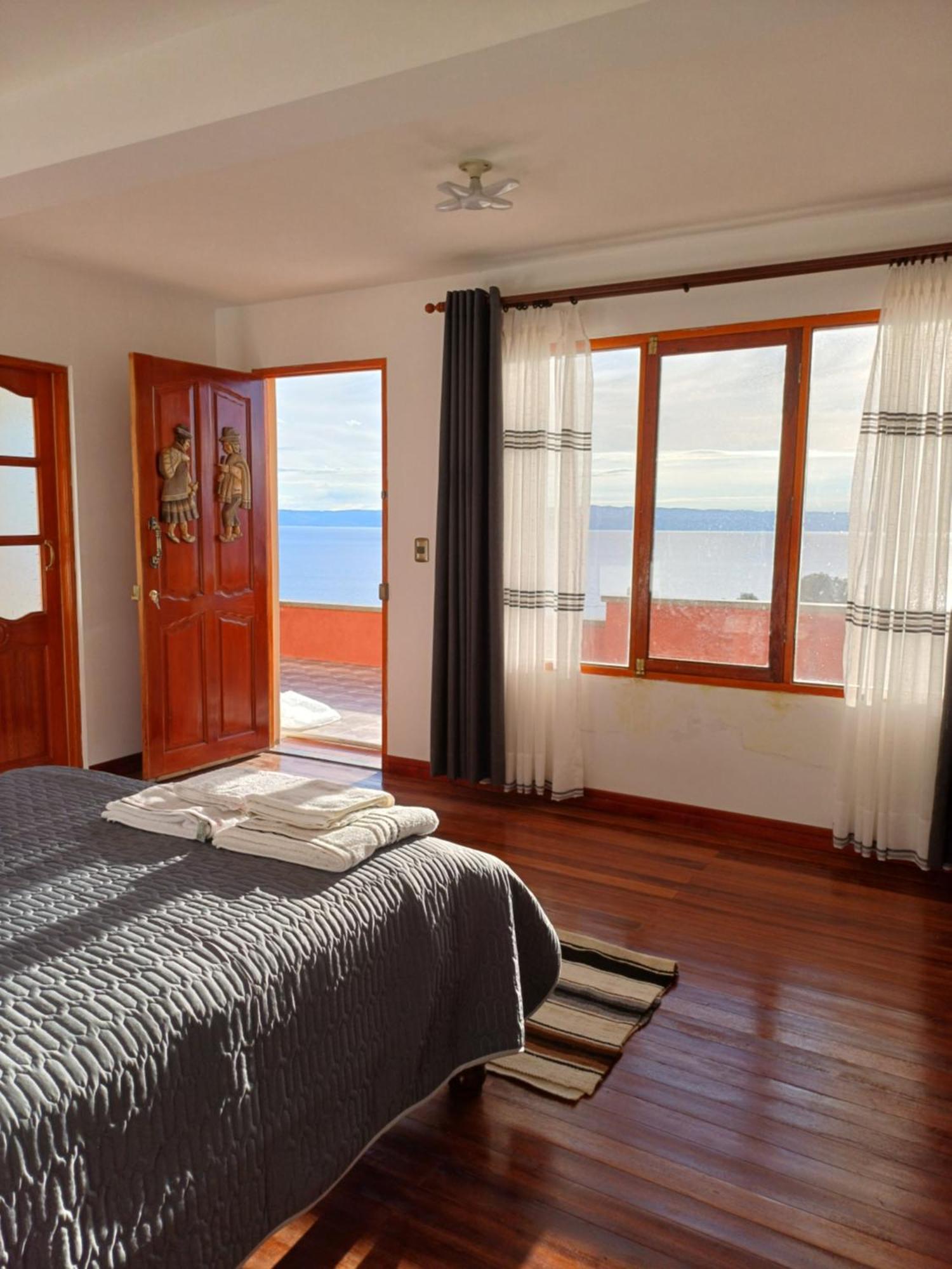 Hostal Tawri Isla del Sol Exterior foto