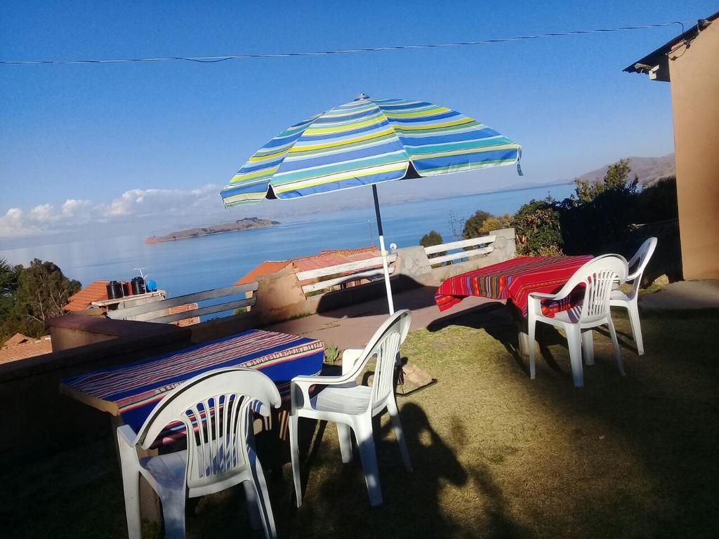 Hostal Tawri Isla del Sol Exterior foto