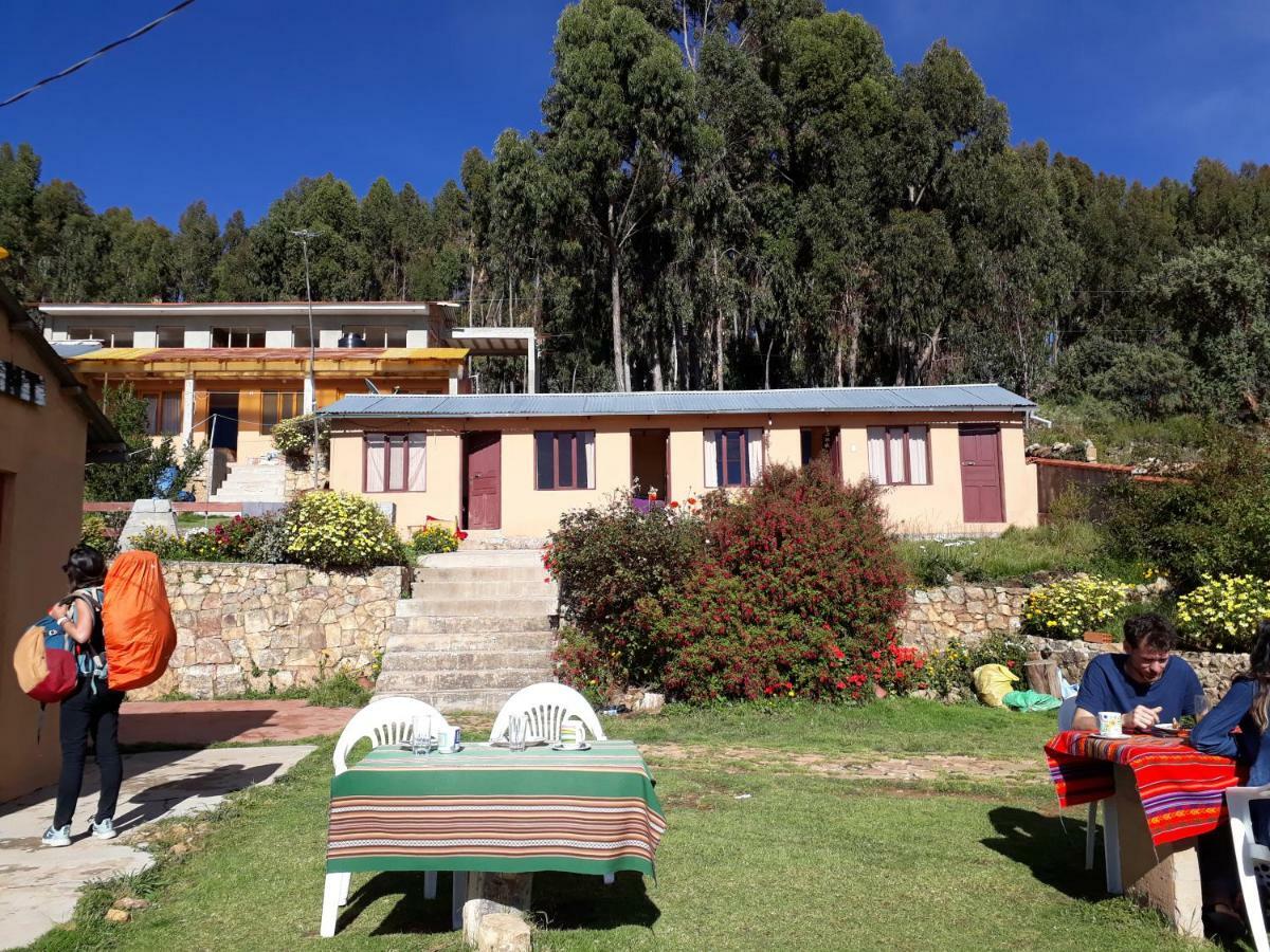 Hostal Tawri Isla del Sol Exterior foto
